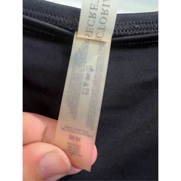 Victoria’s Secret Black Bikini Bottom Woman’s Size Medium - Picture 4 of 9